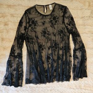 VICTORIAS SECRET Bell Sleeve Lace Blouse/Cover up